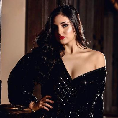 Conversando con la Cantante y Actriz LA MUÑE Conversando con la Cantante y Actriz LA MUÑE