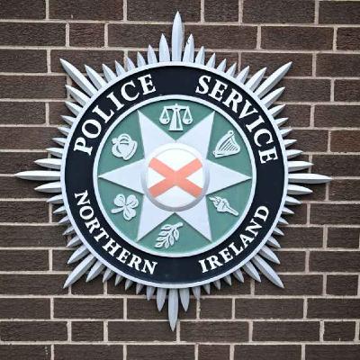 5492: LISTEN¦ 'It's just unacceptable, it's embarrassing and it looks like incompetence on someone's part' - UUP leader and former PSNI officer Jon Burrows spoke to Frank after names of serving police were made public on the NI Courts website