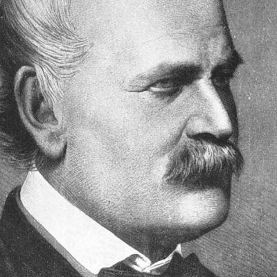 Ai là người rửa tay đầu tiên?