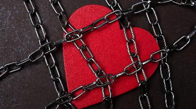 Terumah/Adar Women's Class - "When the Love Is Absent, a 90 Foot Bed Won't Suffice:" Healing Our Unconscious Resistance to Connection
