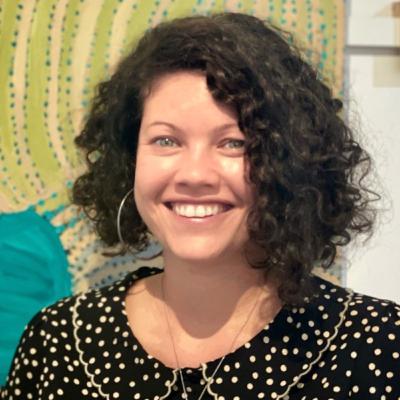 S5 Ep 104 - IWAA The Gallery Edition | Valeria Scoponi from The Junction Co's Courthouse Gallery + Studio