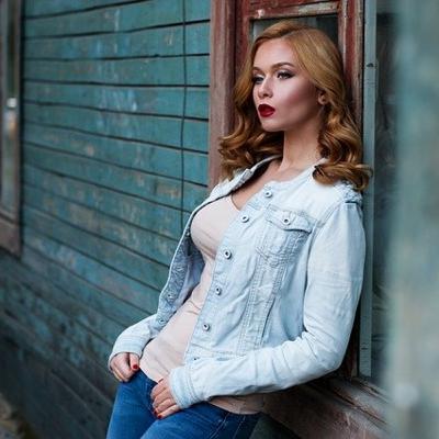 Sad Shayari हमेशा दिल से निकलती है और उसी तरह के दिलो को छू लेती है