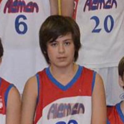 E7: "Fugitiva de la ley"