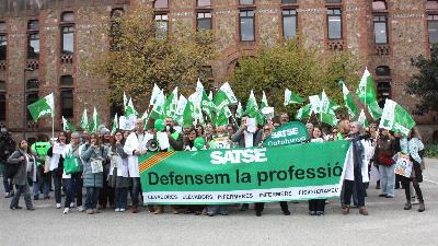 Infermeres reclamen reunió amb Salut per la pressió assistencial Infermeres reclamen reunió amb Salut per la pressió assistencial