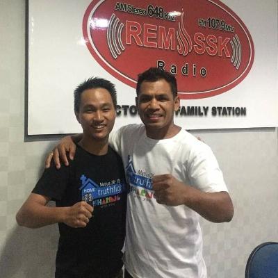 Bung andre Talabessy bersama Home Truth Light