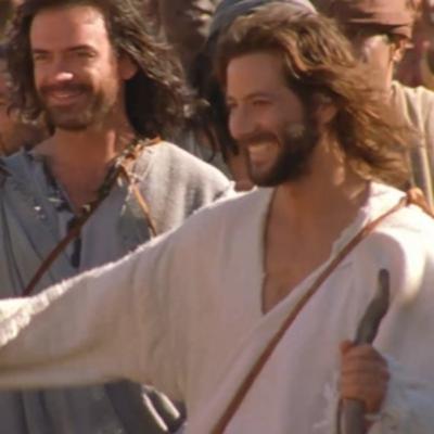 V čom nám dal Ježiš príklad na svadbe v Káne Galilejskej V čom nám dal Ježiš príklad na svadbe v Káne Galilejskej