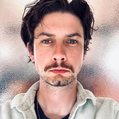 Entretien avec Adrien Le Bot, auteur de "Tu cherches quoi?"