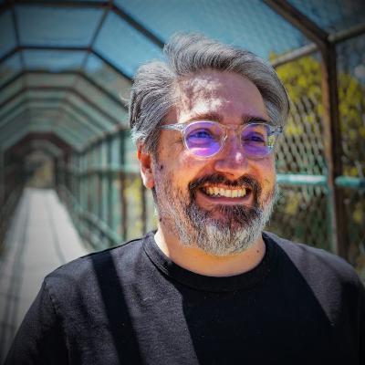 Nuno Markl visita as ruas da sua infância em Lisboa