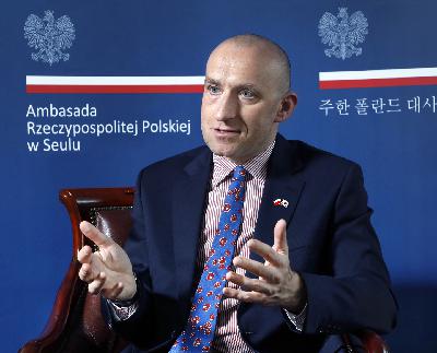 Polish ambassador highlights how Korean arsenal of democracy silenced skepticism in Warsaw Polish ambassador highlights how Korean arsenal of democracy silenced skepticism in Warsaw