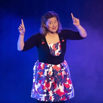 La beauté et les standards sociaux | Élodie Poux Humour