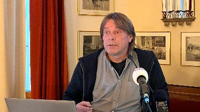 Andrej Leben – Literarna večjezičnost v prvih dveh desetletjih mladja
