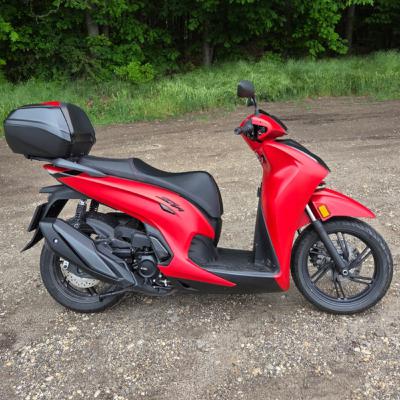 Honda SH350 – Városi Király vagy Túrázós Erőgép? | Begurulva podcast