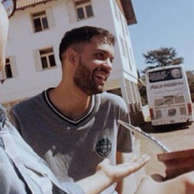 Ser argentino en Europa: Nico de The Pocket Spanish Podcast cuenta la realidad sin filtros