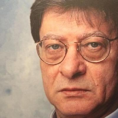 القصة الإذاعية: صانع المتفجرات الشعرية (محمود درويش)