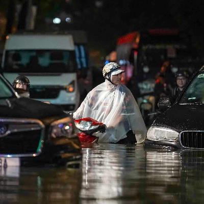 'Hệ thống thoát nước lạc hậu khiến Hà Nội bất lực trong ngập lụt'