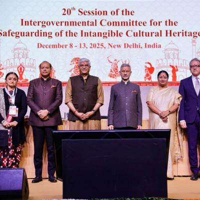 Tin quốc tế - UNESCO nhóm họp xem xét công nhận tranh dân gian Đông Hồ là di sản thế giới Tin quốc tế - UNESCO nhóm họp xem xét công nhận tranh dân gian Đông Hồ là di sản thế giới