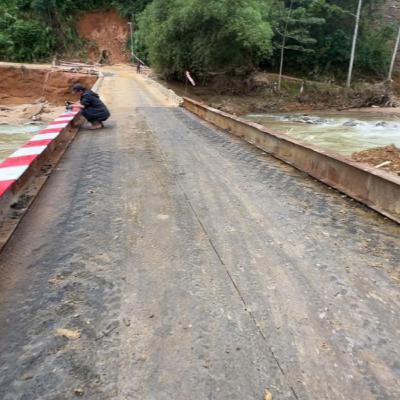 Tin trong nước - Quảng Ngãi: Lắp cầu tạm bằng dầm thép, đảm bảo cuộc sống