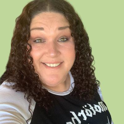 #57: Cassandra Carol (SP/SO 9w8 972): Navigating Trauma as a Triple-Positive Type, the High Energy of 9w8, and Putting the Pieces of Self Back Together