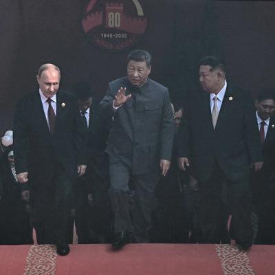 Hot Mic Catches Putin and Xi Discussing Organ Transplants