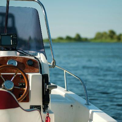 Low water levels on Lac St-Louis worry West Island yacht club