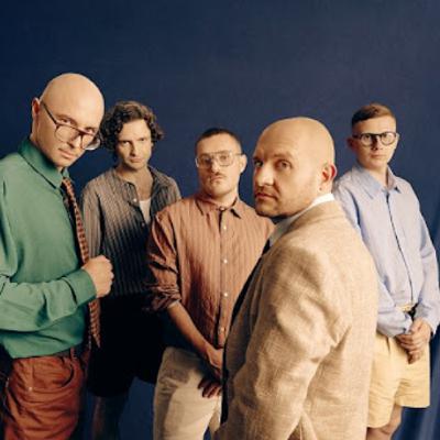 На вухах: Latexfauna "Shovkovytsya"