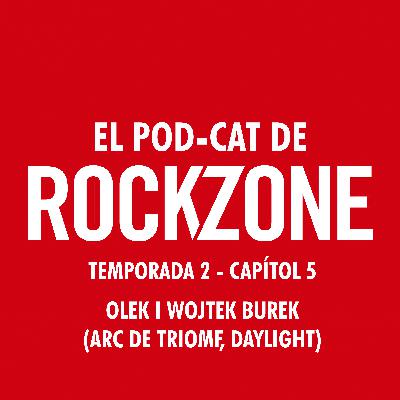 Olek i Wojtek Burek (Arc De Triomf, Daylight)