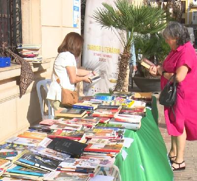 Libros a un euro en la Biblioteca Solidaria de Gandia