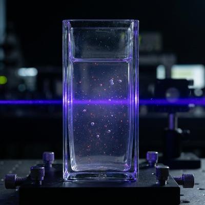 水中の酸素原子を初めて見た！―フェムト秒レーザーが捉えた化学の新世界