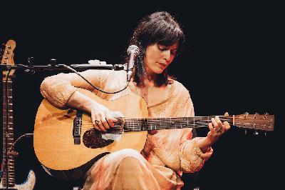 Intervista a Erica Mou: “Cerchi”