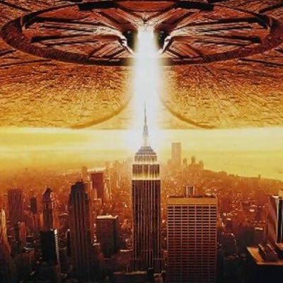 INDEPENDENCE DAY with Dr. Dean Burnett and Dan Thomas