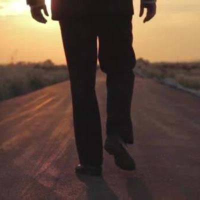 Podcast Makna Kehidupan - Teruslah Melangkah Podcast Makna Kehidupan - Teruslah Melangkah