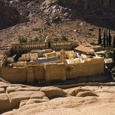 Il lusso al posto del più antico monastero cristiano