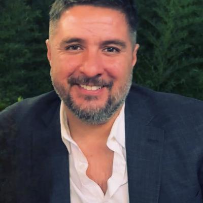 Hernán Holstein Presidente MONTAJES IMECA S.A. @CONEXIONPARQUES 6-11-2025 Hernán Holstein Presidente MONTAJES IMECA S.A. @CONEXIONPARQUES 6-11-2025