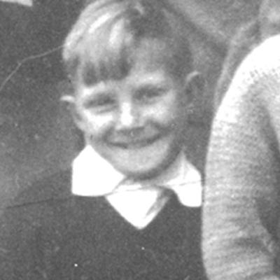 Robert Mulhollan-Green Robert Mulhollan-Green