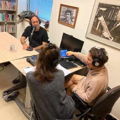 פרק 31: ״על טקסט כבריכת כדורים״ – ריאיון עם אלכס בן ארי