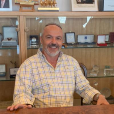 Jacobo Husny Hanono: Devotion, Endurance, and Community in Motion