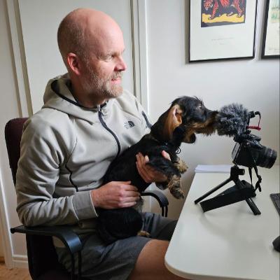 Skogsfredag #283 - Albansk norgehistoria med hundvalp