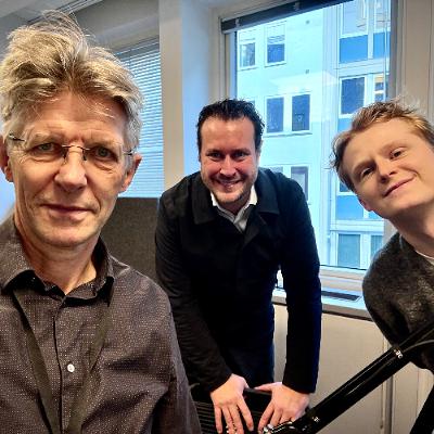 Helge André Njåstad (Frp) vil ikke ha kommunereform, men synes det er for mange kommuner Helge André Njåstad (Frp) vil ikke ha kommunereform, men synes det er for mange kommuner