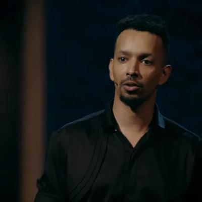 Waly Dia | Être catholique et musulman c'est comment ? - SKETCH