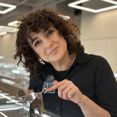 Pamiątka, element osobowości, dodatek do ubioru czy rzeźba, czyli przedpremierowy bilet wstępu do muzeum biżuterii #241