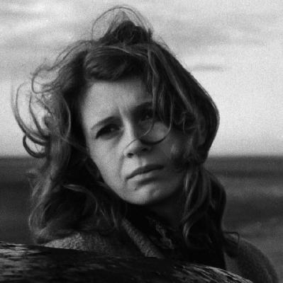 S02E15: Radio On (1979) S02E15: Radio On (1979)