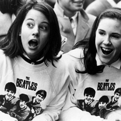 El Bello Verano 5 - Beatles 64: The Shirelles, The Marvelettes, The Cookies, Buddy Holly, James Ray, The Miracles...
