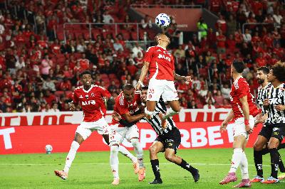 Santos e Inter empatam no Beira-Rio pela 35ª rodada do Brasileirão