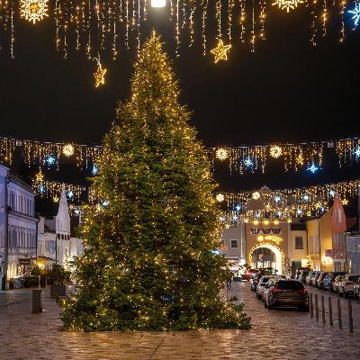 Terror-Ermittlungen wegen mutmaßlicher Anschlagspläne auf einen Weihnachtsmarkt Terror-Ermittlungen wegen mutmaßlicher Anschlagspläne auf einen Weihnachtsmarkt