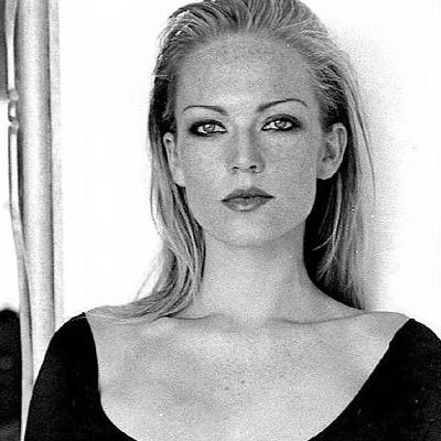 Die Escort-Verschwörung | Der Fall Revelle Balmain Die Escort-Verschwörung | Der Fall Revelle Balmain