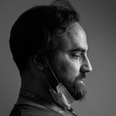 ABRE Y CIERRA - Esteban Falcón
