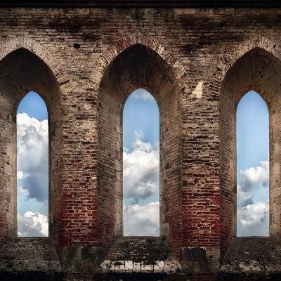 Viaggi, Medioevo, Donne e Luce