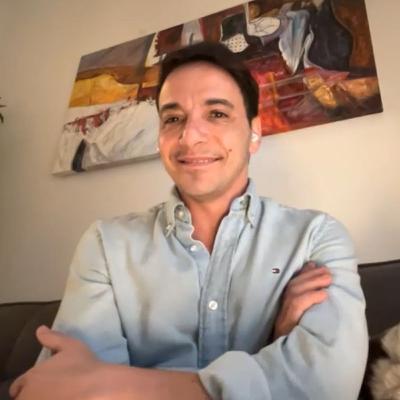 Entrevista con el tenor Santiago Ballerini