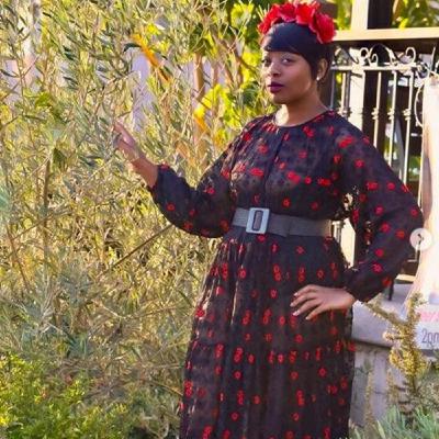 "Fashion Happy" blog author Pep has an amazing style!  She talks about fashion & more.