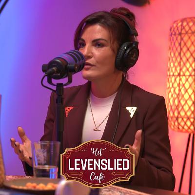 #07 Priscilla Ophof is dé koningin van het traditionele levenslied, begeleid door Marianne Weber